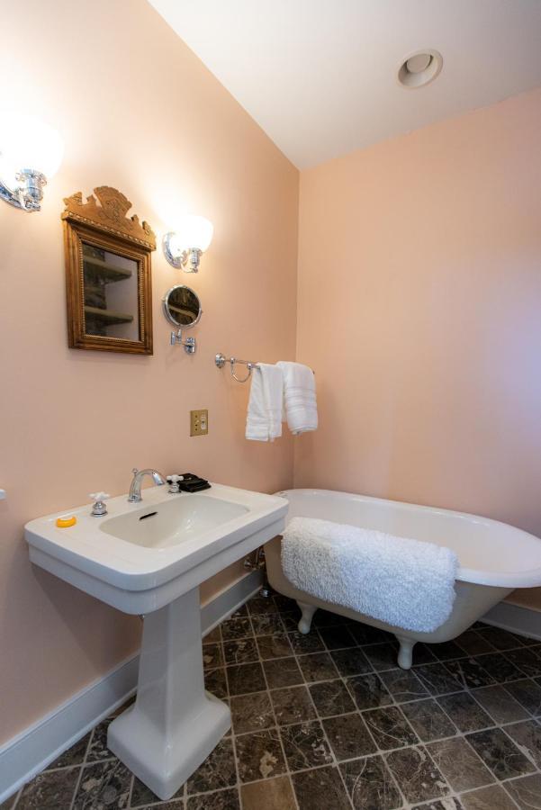 Thomas Rose Inn Lewisburg Dış mekan fotoğraf
